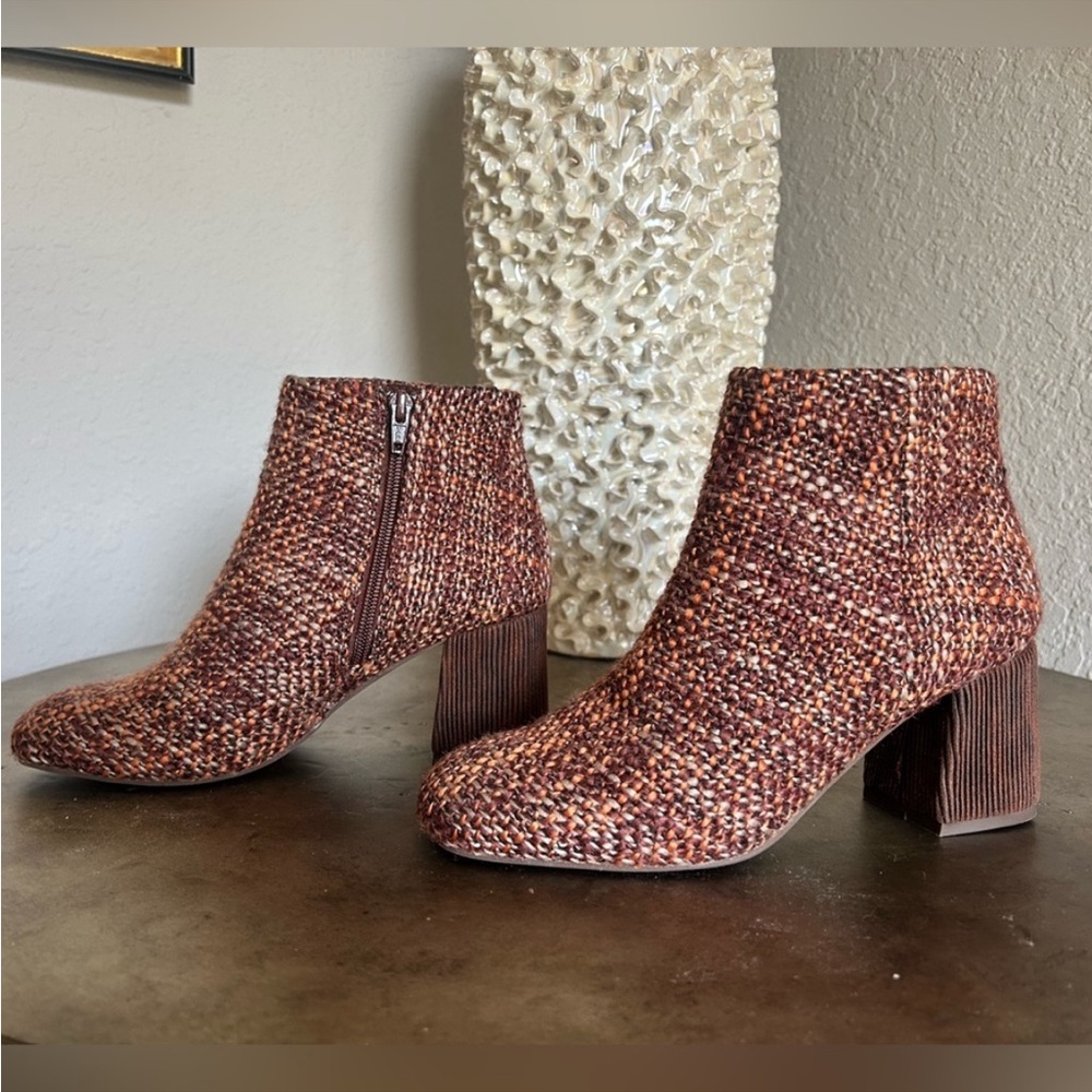 EUC Seychelles Audition Ankle Boot in Whiskey - 8